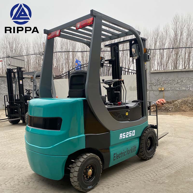 Price for a loader with a lifting capacity of 2.5 tons