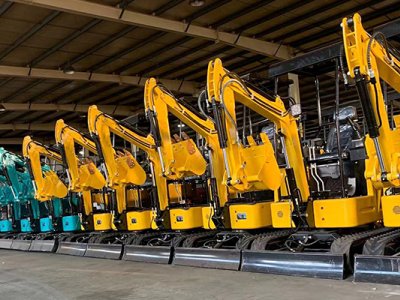 Мини-экскаватор